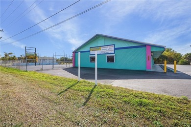 6 unit concrete block and stucco office/retail investment - photo 3