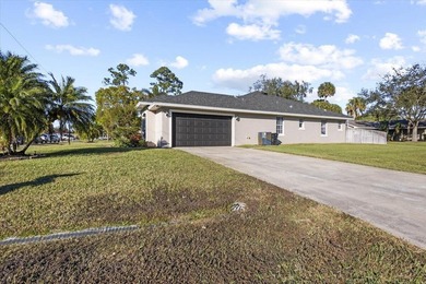 624 SQ FT Additional CBS structure on the property. Thoughtfully - photo 50