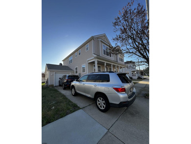 Spacious Townhouse Just 2 Blocks from the Beach & Boardwalk in - photo 2