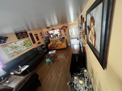 Spacious Townhouse Just 2 Blocks from the Beach & Boardwalk in - photo 4
