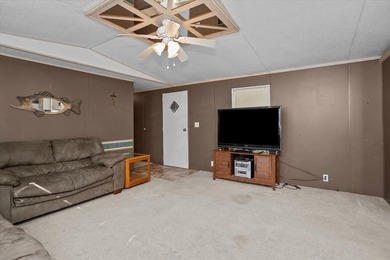 Discover the perfect getaway with this 3 bedroom, 2 bathroom - photo 6