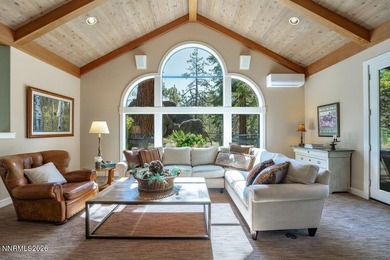 You'll love this pristine custom home in Uppaway Estates, a - photo 5