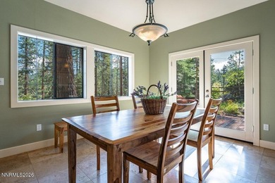 You'll love this pristine custom home in Uppaway Estates, a - photo 8