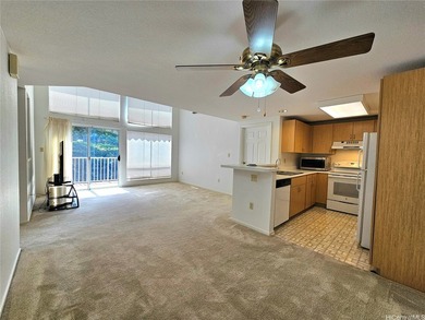 Rarely available 3-bedroom, 2-bath loft-style townhome in - photo 4