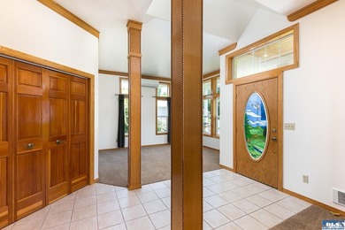 Quality home with gorgeous custom wood accents throughout. Large - photo 25