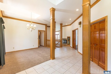 Quality home with gorgeous custom wood accents throughout. Large - photo 26