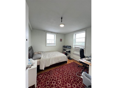 Spacious 2 Bedroom with Huge living Room and additional dining - photo 6