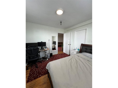 Spacious 2 Bedroom with Huge living Room and additional dining - photo 7
