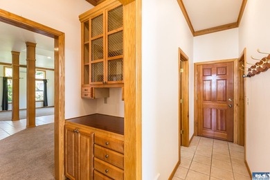 Quality home with gorgeous custom wood accents throughout. Large - photo 41