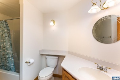 Quality home with gorgeous custom wood accents throughout. Large - photo 50