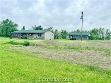 Lake Home For Sale in Jewett, Texas
