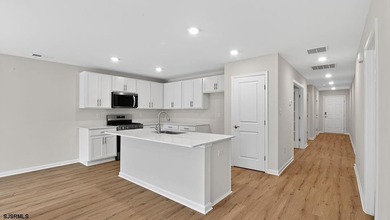 MOVE IN SOON! The Freeport is a stunning new construction, ranch - photo 6