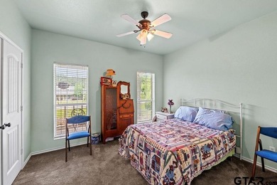 Welcome to this well maintained 3 bedroom, 2 bathroom - photo 6