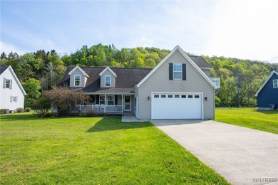 (private lake, pond, creek) Home For Sale in Ellicottville New York