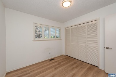 Single-level 2 bedroom, 2 bath condo with no age restriction in - photo 15