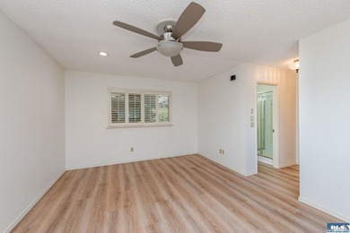 Single-level 2 bedroom, 2 bath condo with no age restriction in - photo 17