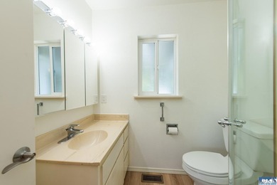 Single-level 2 bedroom, 2 bath condo with no age restriction in - photo 21
