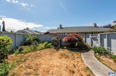 Single-level 2 bedroom, 2 bath condo with no age restriction in - photo 28