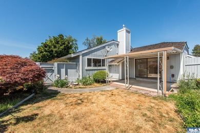 Single-level 2 bedroom, 2 bath condo with no age restriction in - photo 32