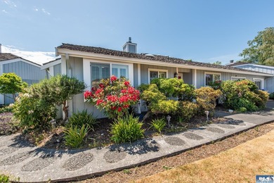 Single-level 2 bedroom, 2 bath condo with no age restriction in - photo 35