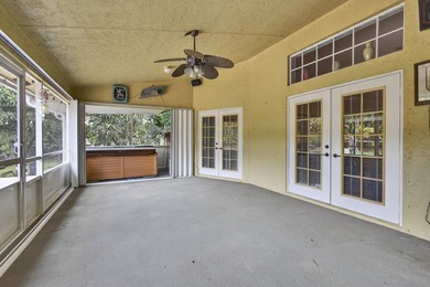 Wonderful sanctuary sheltered with palms, high hedges, & fruit - photo 36