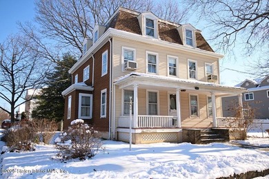 Unique gem of a house. 10-11 rooms. Consult with architect. Can - photo 1