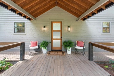 Gorgeous, Like-New 3-Bedroom, 3-Bath Lake Home with Open Living - photo 10
