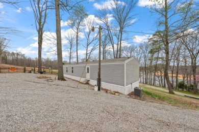 Nolin Lake Home For Sale in Mammoth Cave Kentucky