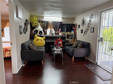 Welcome home to this well-maintained 3-bedroom, 2-bathroom - photo 6