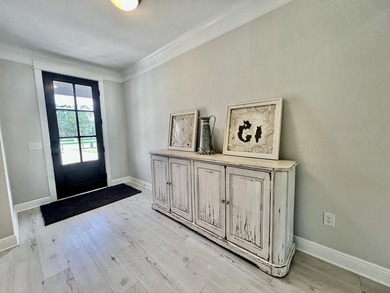 Impeccably maintained & completely move-in ready, this stunning - photo 5