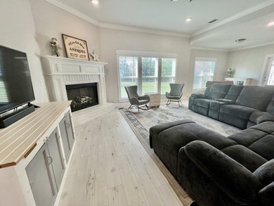 Impeccably maintained & completely move-in ready, this stunning - photo 8