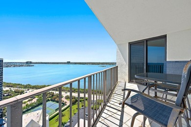 ONE OF THE BEST OCEANFRONT PENTHOUSE VALUES IN PALM BEACH - photo 3