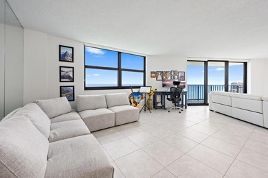 ONE OF THE BEST OCEANFRONT PENTHOUSE VALUES IN PALM BEACH - photo 6