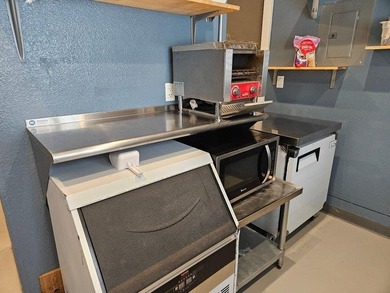 The successful Headwaters Bistro & Deli is for sale! This is a - photo 17