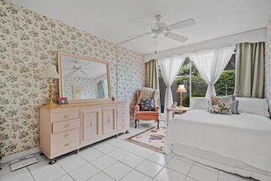 Beautifully maintained 2-bedroom, 1-bath condo located in the - photo 18
