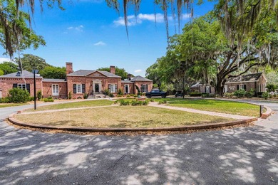 Beautifully maintained 2-bedroom, 1-bath condo located in the - photo 36