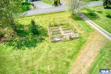 This 5+ acre private estate consists of a 3 bed 2 bath single - photo 48