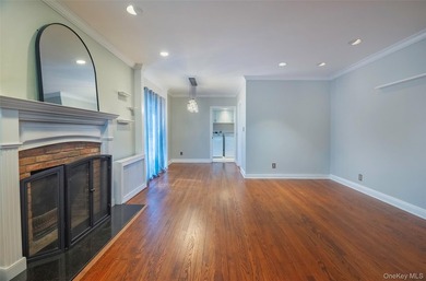 Charming and beautifully maintained 2-bedroom, 2-bathroom - photo 2
