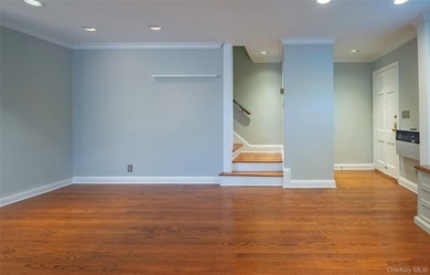 Charming and beautifully maintained 2-bedroom, 2-bathroom - photo 3