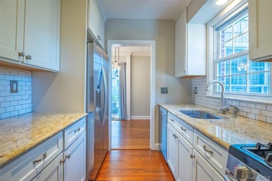 Charming and beautifully maintained 2-bedroom, 2-bathroom - photo 9