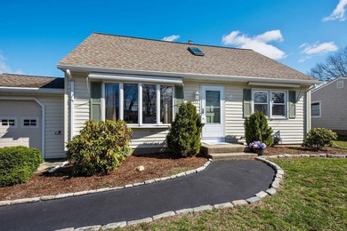 WARWICK, RI -- A classic New England Cape in sought after - photo 7