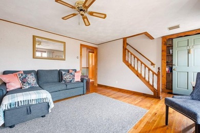 WARWICK, RI -- A classic New England Cape in sought after - photo 9