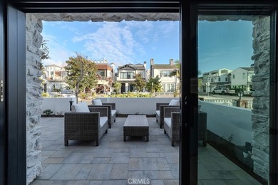 Step into the ultimate Corona del Mar lifestyle at 603 Acacia, a - photo 6