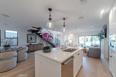 Step into the ultimate Corona del Mar lifestyle at 603 Acacia, a - photo 10