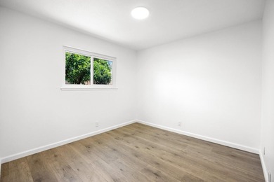 What a beautiful home! This home includes a new roof, flooring - photo 12