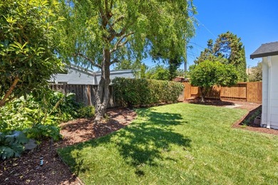 What a beautiful home! This home includes a new roof, flooring - photo 15