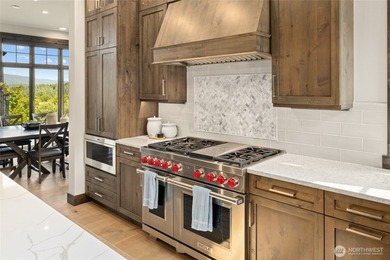 Exquisite Swiftwater Custom Home overlooking the 10th hole of - photo 10