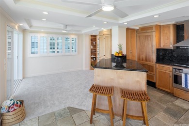 Wake up to panoramic ocean views from Diamond Head buoy to - photo 4