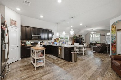 Contact listing agent Darian Jurries for any questions or to - photo 4