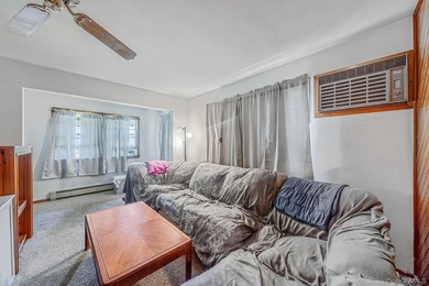 Welcome to this charming 2-bedroom, 2-bath home offering - photo 3